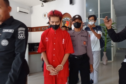 Mami Elga Ditangkap Polisi, terlibat Prostitusi di Surabaya 2